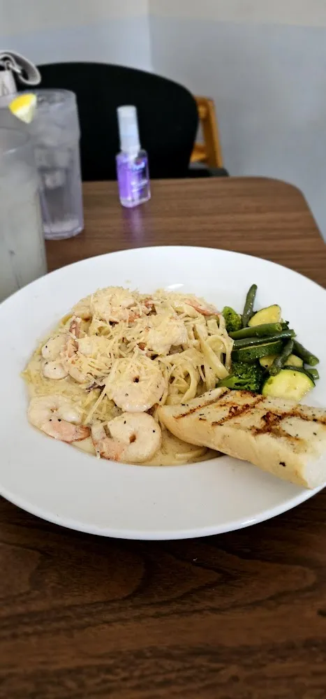 Shrimp Fettuccine Alfredo